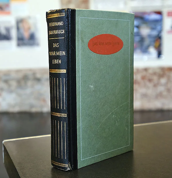 bücherschrank sauerbruch