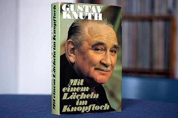 bücherschrank knuth